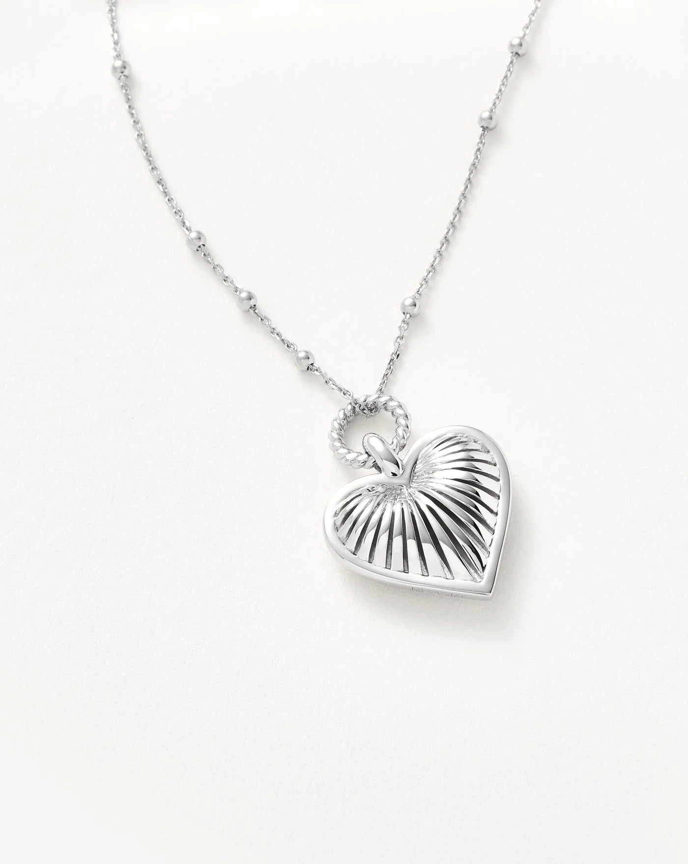 Vanmore Heart's Embrace Necklace